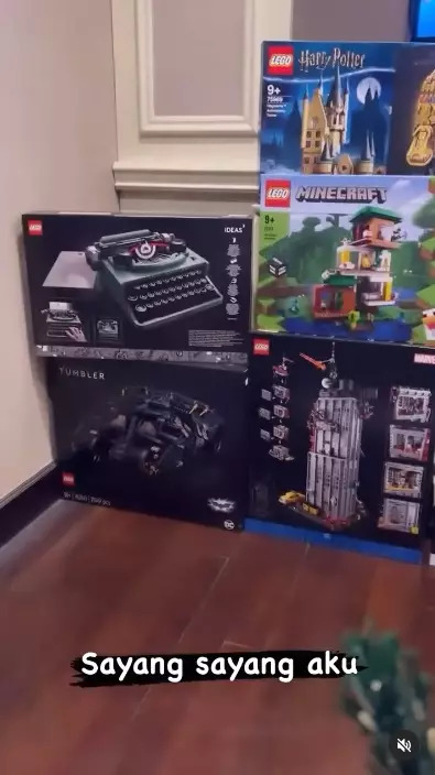 koleksi lego amanda © 2021 berbagai sumber