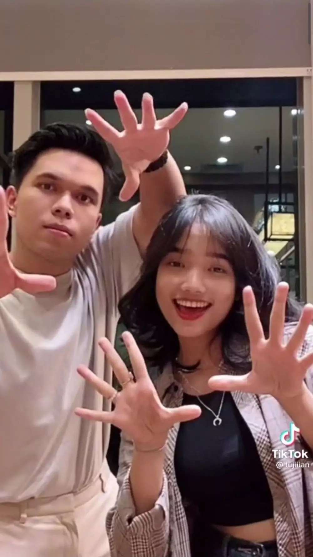 tanggapan Faisal terkait edekatan Fuji dan Thariq © berbagai sumber tanggapan Faisal terkait edekatan Fuji dan Thariq © berbagai sumber