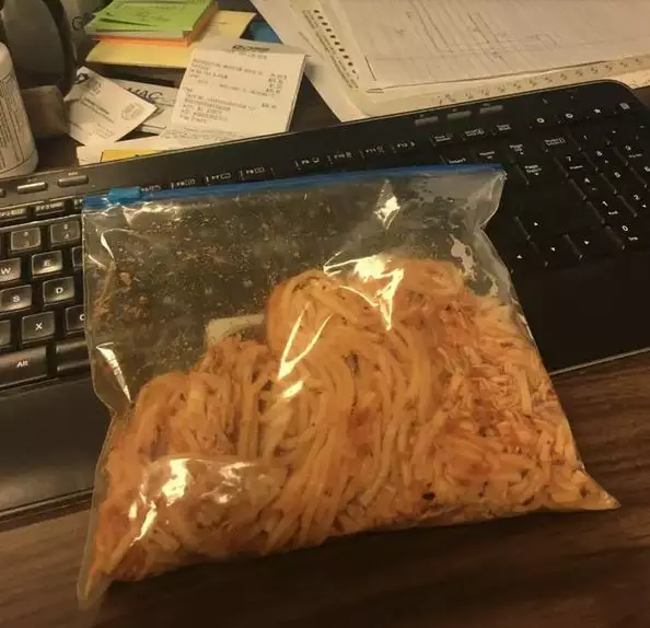 potret bekal makanan malah nyeleneh © 2021 1cak.com