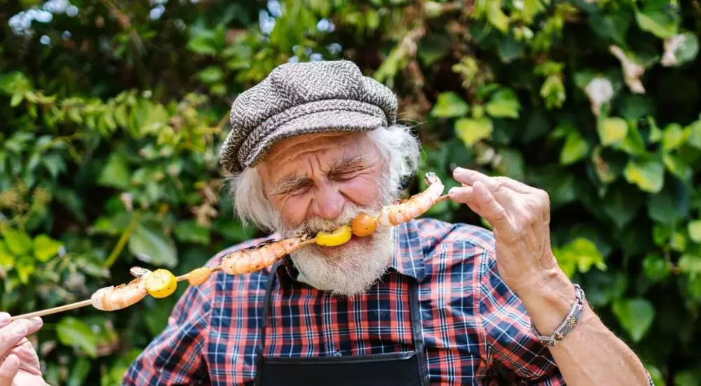 Arti mimpi makan © 2021 brilio.net Arti mimpi makan © 2021 brilio.net