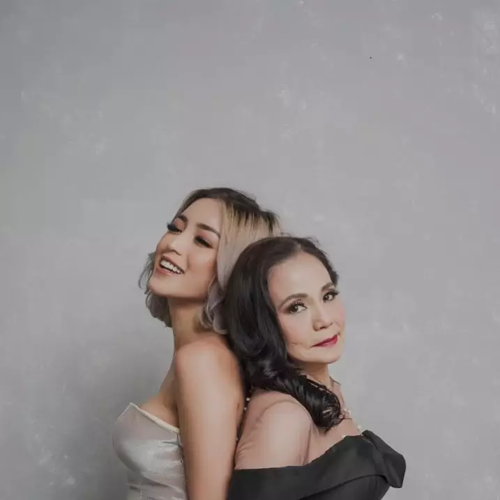 potret kedekatan Jedar dan ibunda © Instagram