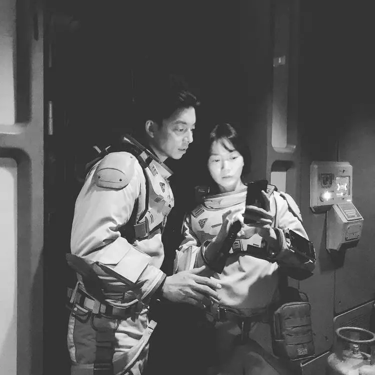 Gong Yoo di The Silent Sea berbagai sumber