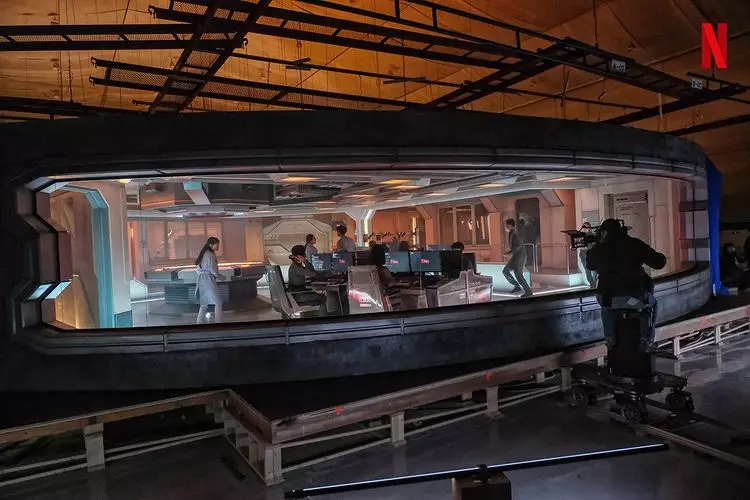 Gong Yoo di The Silent Sea berbagai sumber