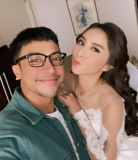 detail makeup Clairine Christabel di pernikahan © berbagai sumber