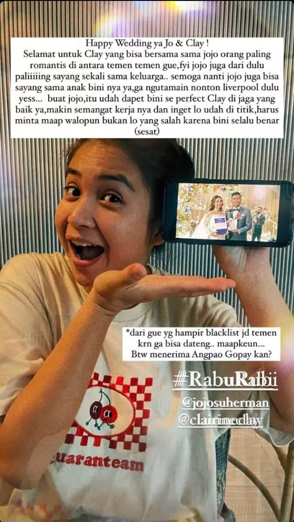 Gaya seleb di pernikahan Joshua Suherman © 2021 brilio.net Gaya seleb di pernikahan Joshua Suherman © 2021 brilio.net