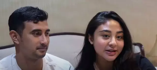 Momen Ali Syakieb dandani Margin Wieheerm © 2021 YouTube