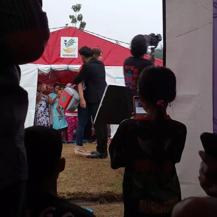 Viral syuting di lokasi pengungsian © Instagram Viral syuting di lokasi pengungsian © Instagram