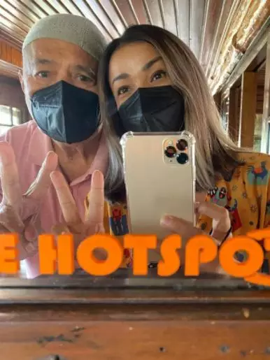 Nirina Zubir dan ayah © 2021 brilio.net Instagram Nirina Zubir dan ayah © 2021 brilio.net Instagram