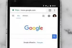 Cara screenshot panjang satu halaman Google Chrome di Android dan PC
