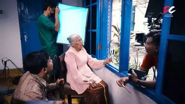 Momen kenangan Denny Caknan dan Mbah Minto © berbagai sumber