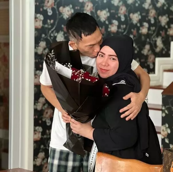 seleb menikah lebih dari 25 tahun © Instagram