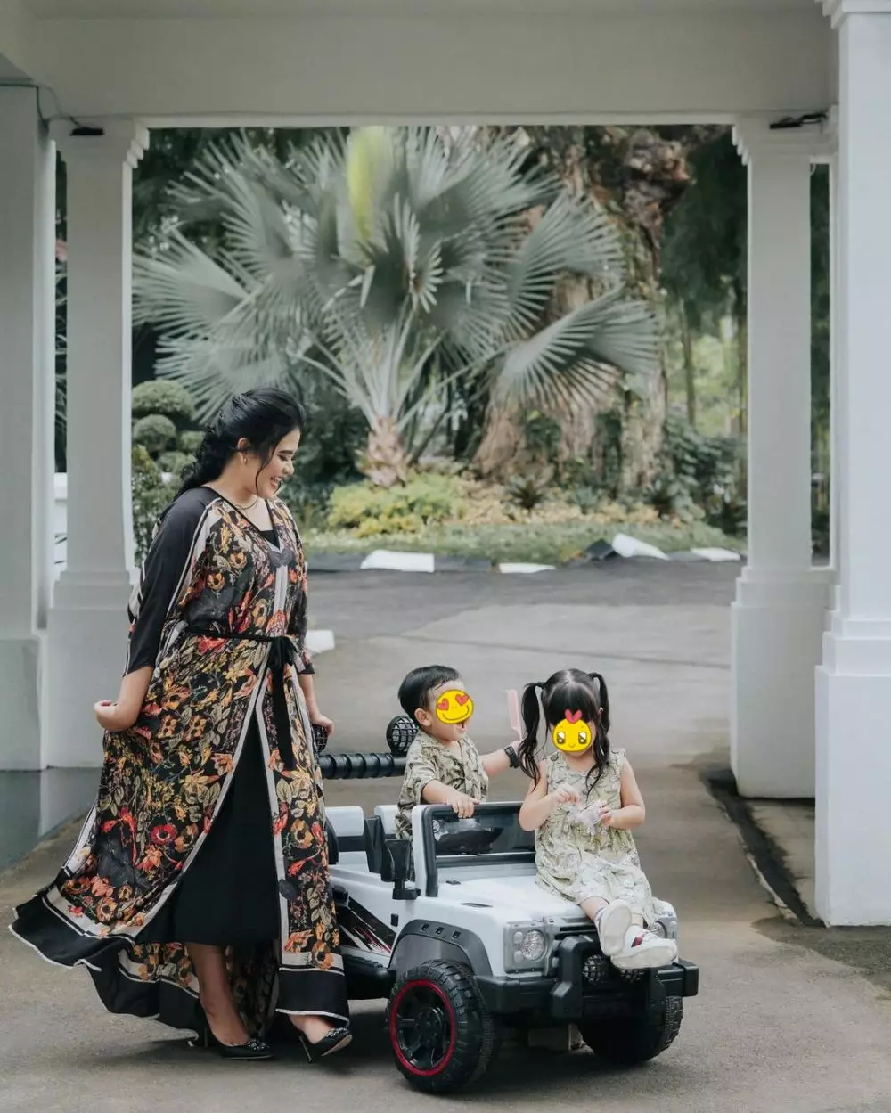 Momen pemotretan terbaru Kahiyang Ayu © Instagram Momen pemotretan terbaru Kahiyang Ayu © Instagram