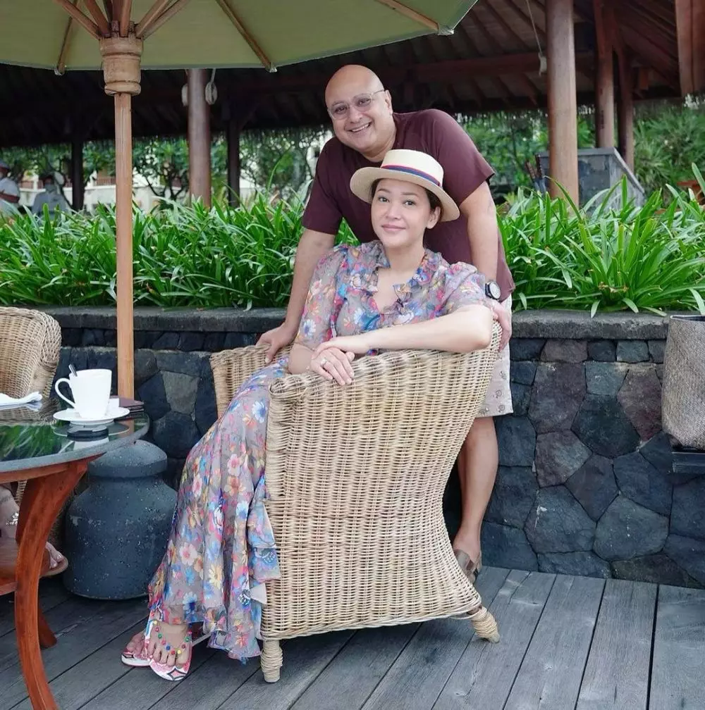 momen mesra Maia Estianty dan Irwan Mussry © Instagram