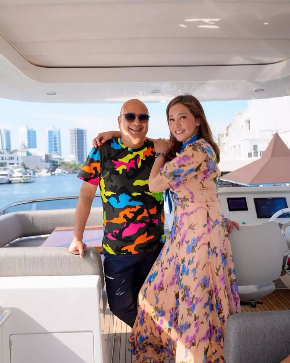 momen mesra Maia Estianty dan Irwan Mussry © Instagram