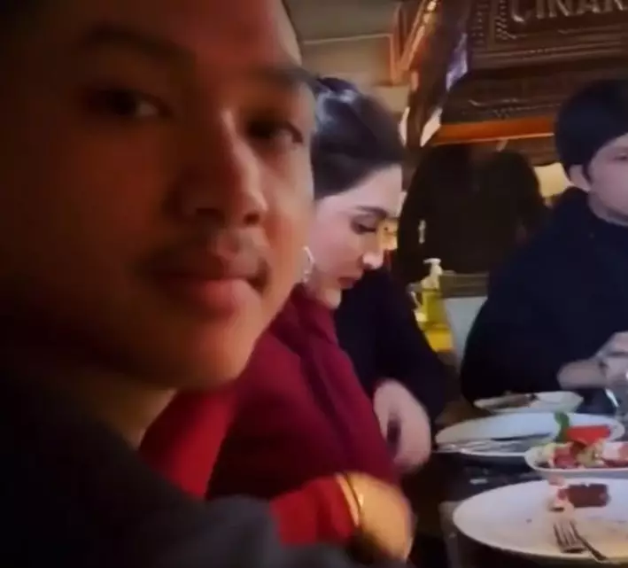 Momen Anang dan Ashanty ketemu besan © berbagai sumber