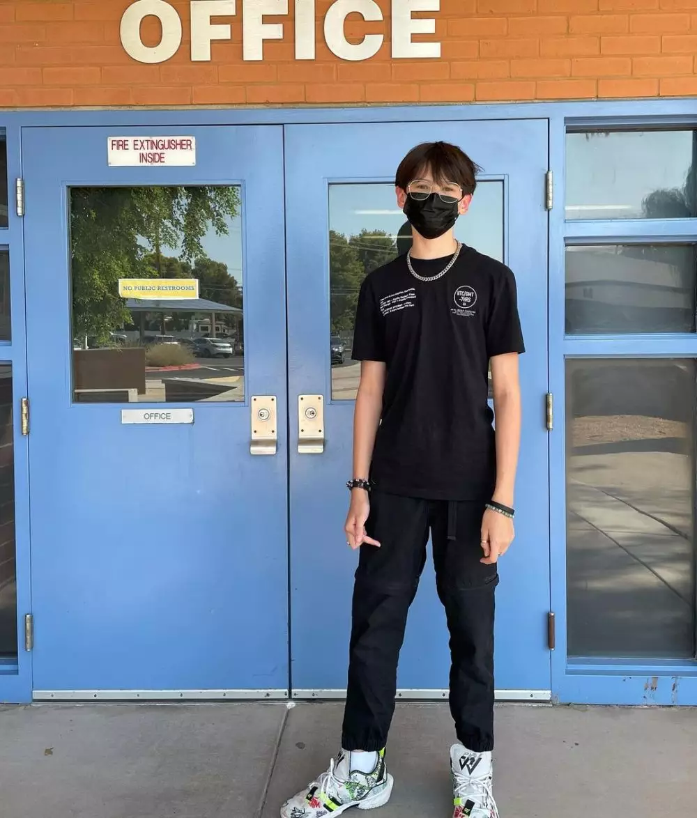 Potret terbaru Arman anak Farah Quinn © 2021 Instagram