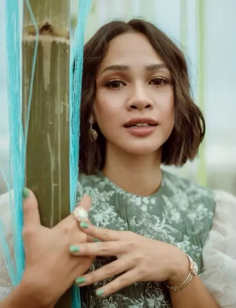 penyanyi beri bantuan korban bencana alam © berbagai sumber penyanyi beri bantuan korban bencana alam © berbagai sumber