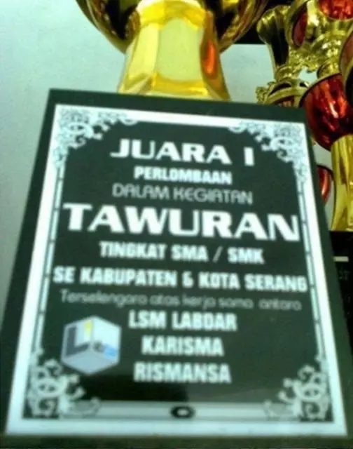 piala kejuaraan penampakannya aneh-aneh © 2021 berbagai sumber