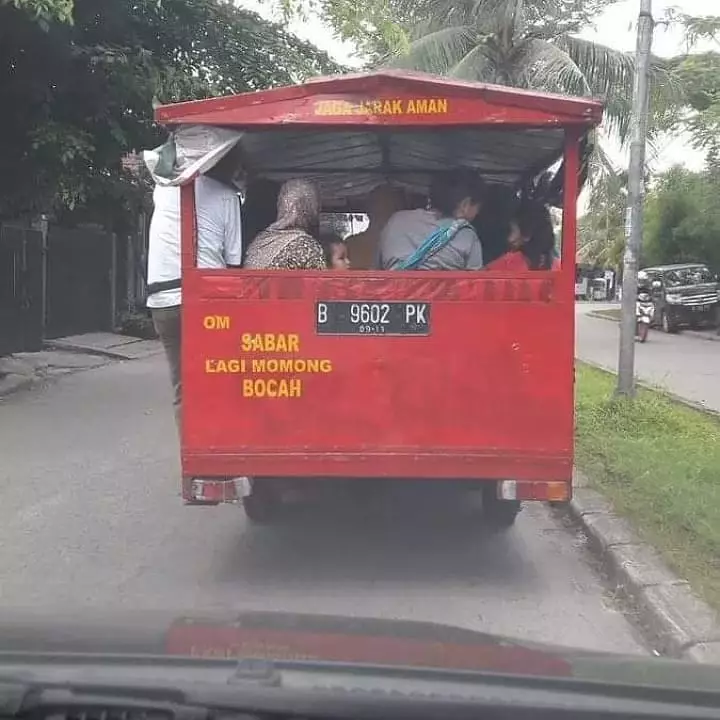 momen emak lagi nyenengin anak © 2021 instagram.com