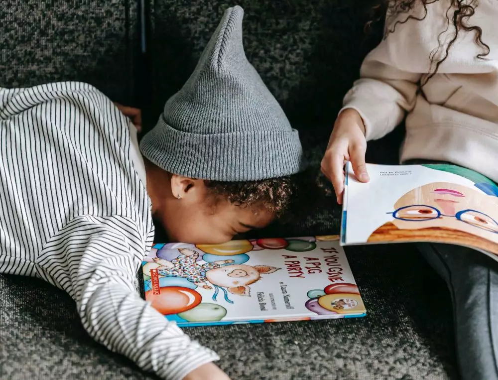 Contoh teks fiksi © 2021 brilio.net