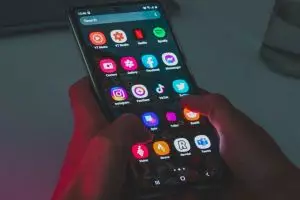 5 Cara mengunci aplikasi di HP Samsung, dijamin lebih aman