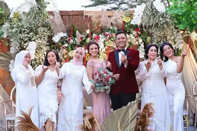 Dekorasi pernikahan mantan artis cilik Instagram/YouTube Dekorasi pernikahan mantan artis cilik Instagram/YouTube