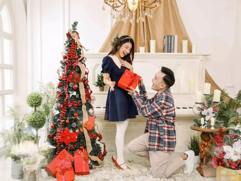 Pemotretan natal Sarwendah dan keluarga © Instagram Pemotretan natal Sarwendah dan keluarga © Instagram