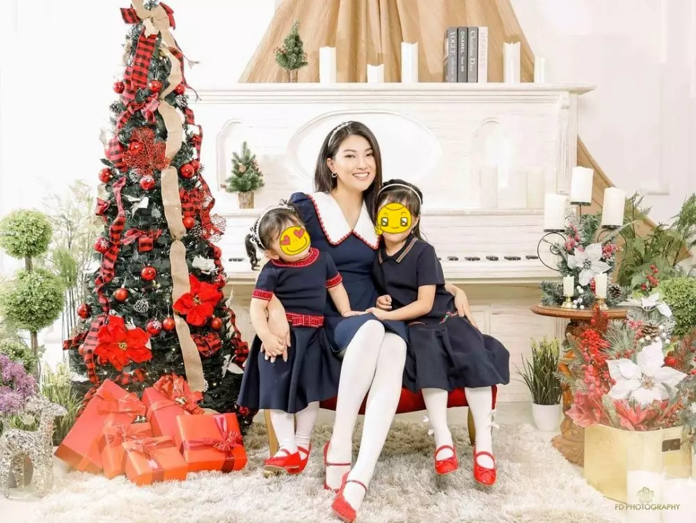 Pemotretan natal Sarwendah dan keluarga © Instagram Pemotretan natal Sarwendah dan keluarga © Instagram