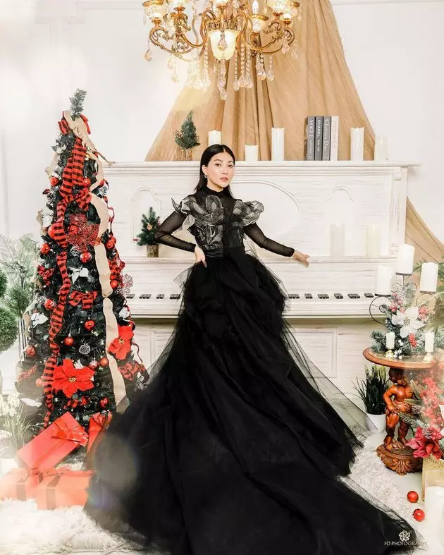 Pemotretan natal Sarwendah dan keluarga © Instagram Pemotretan natal Sarwendah dan keluarga © Instagram