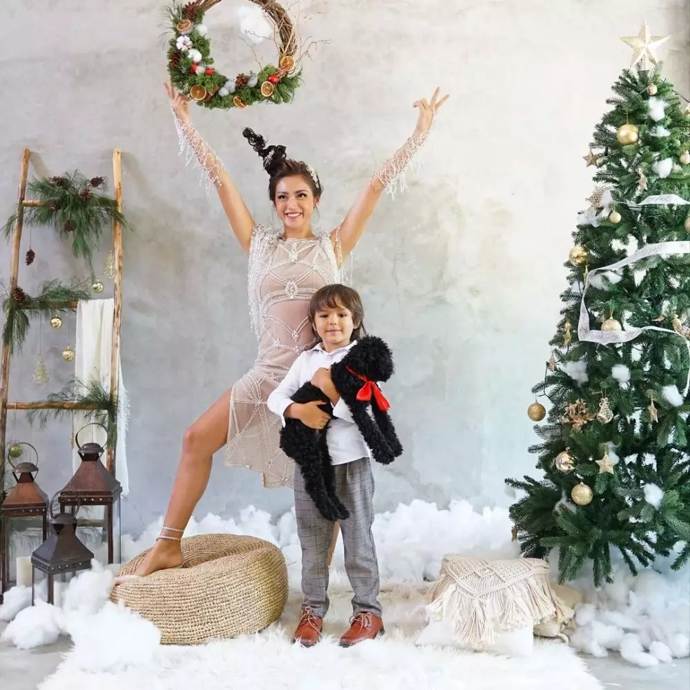 Pemotretan seleb sambut Natal 2021 © Instagram