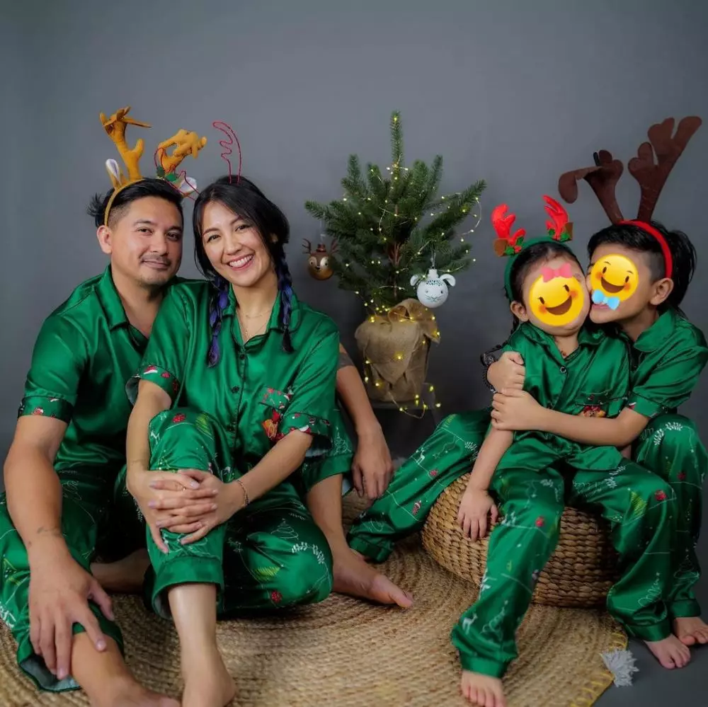 Pemotretan seleb sambut Natal 2021 © Instagram