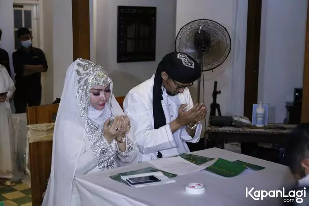 momen pengajian jelang nikah roro fitria © berbagai sumber