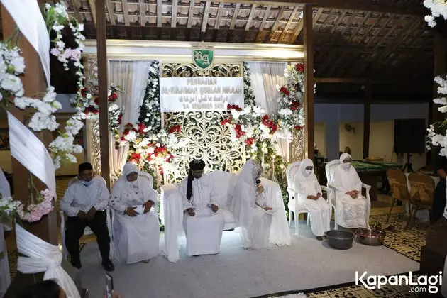 momen pengajian jelang nikah roro fitria © berbagai sumber