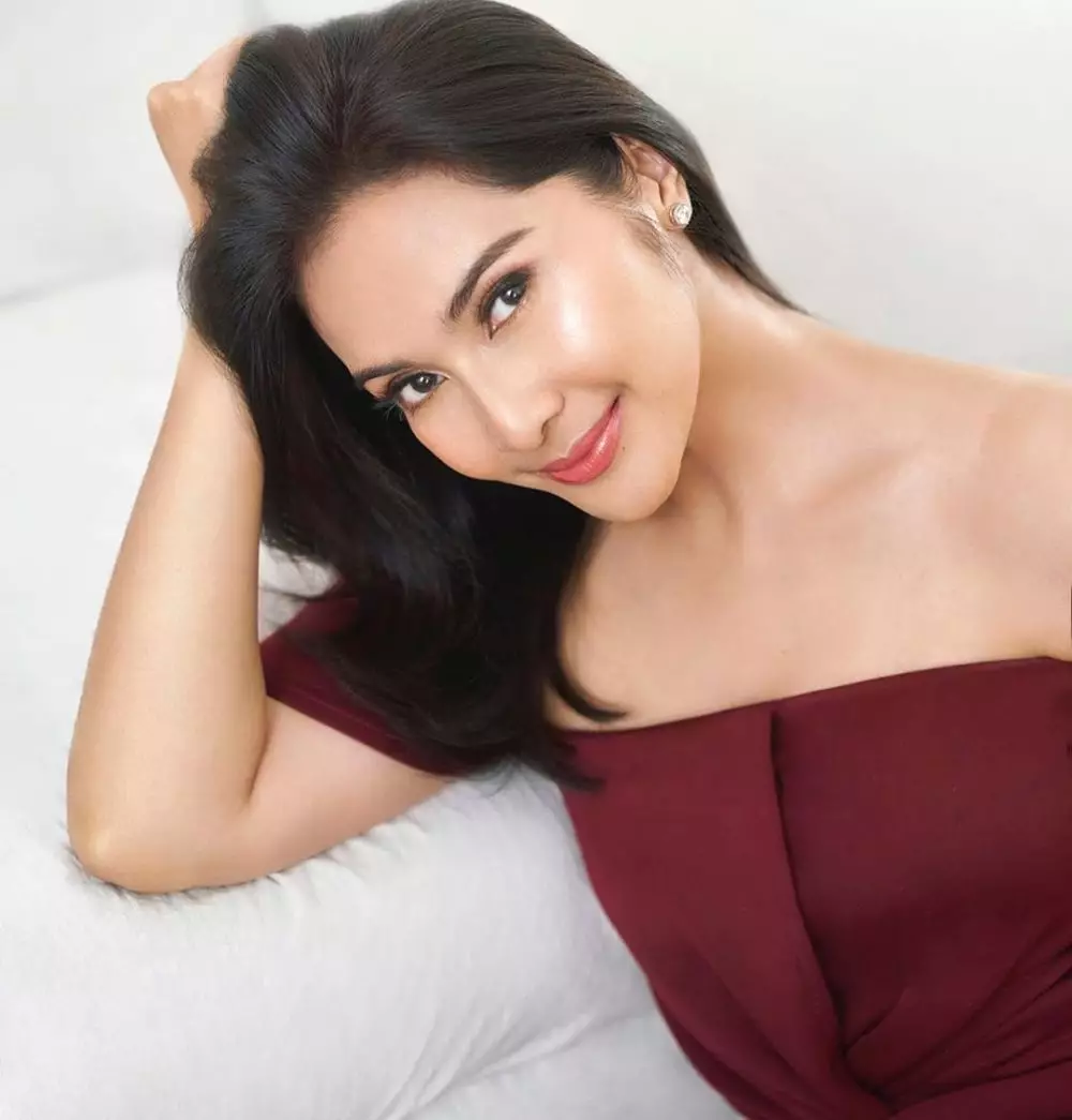 Pamer potret lawas, Maudy Koesnaedi disanjung awet muda Berbagai sumber 