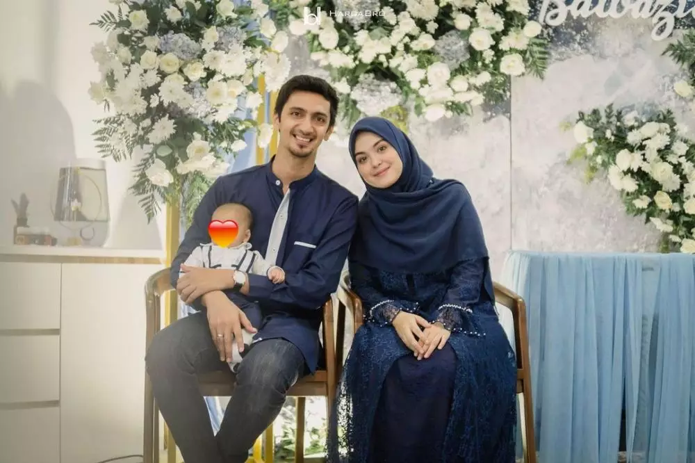 Momen akikah anak pesinetron © Instagram Momen akikah anak pesinetron © Instagram