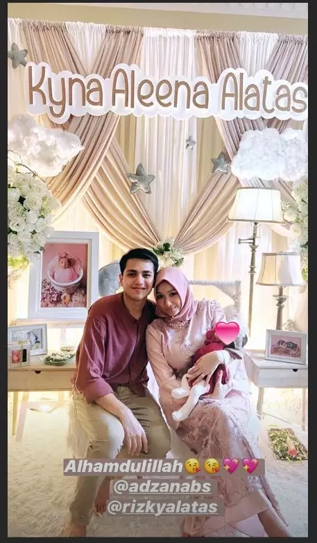 Momen akikah anak pesinetron © Instagram Momen akikah anak pesinetron © Instagram