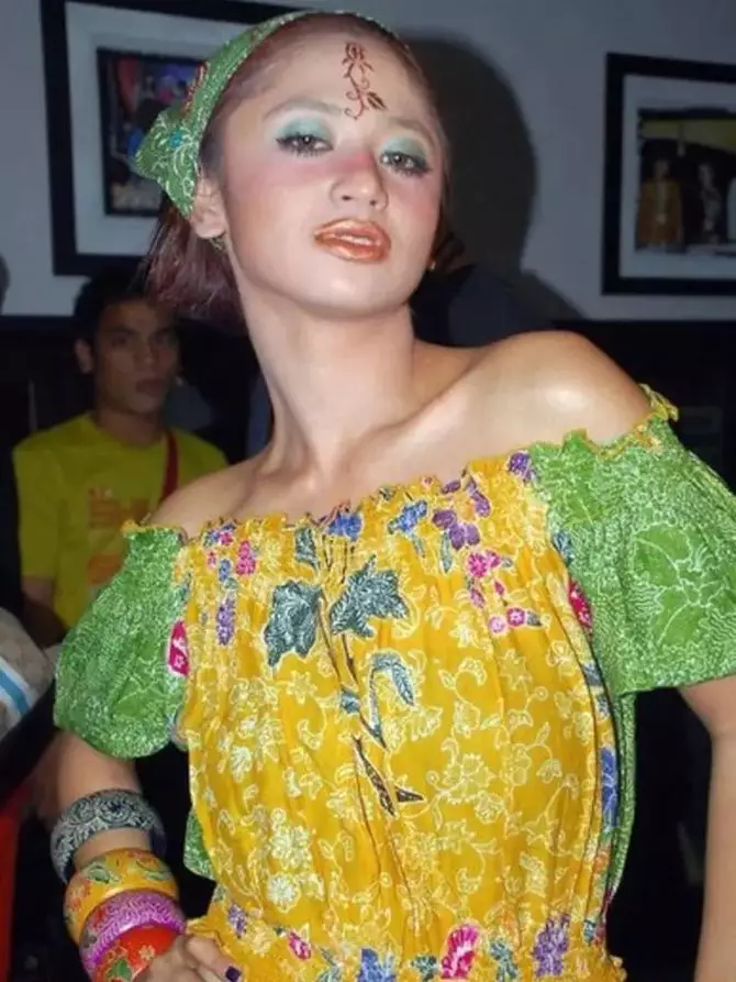 foto lawas pedangdut di orkes keliling © berbagai sumber foto lawas pedangdut di orkes keliling © berbagai sumber