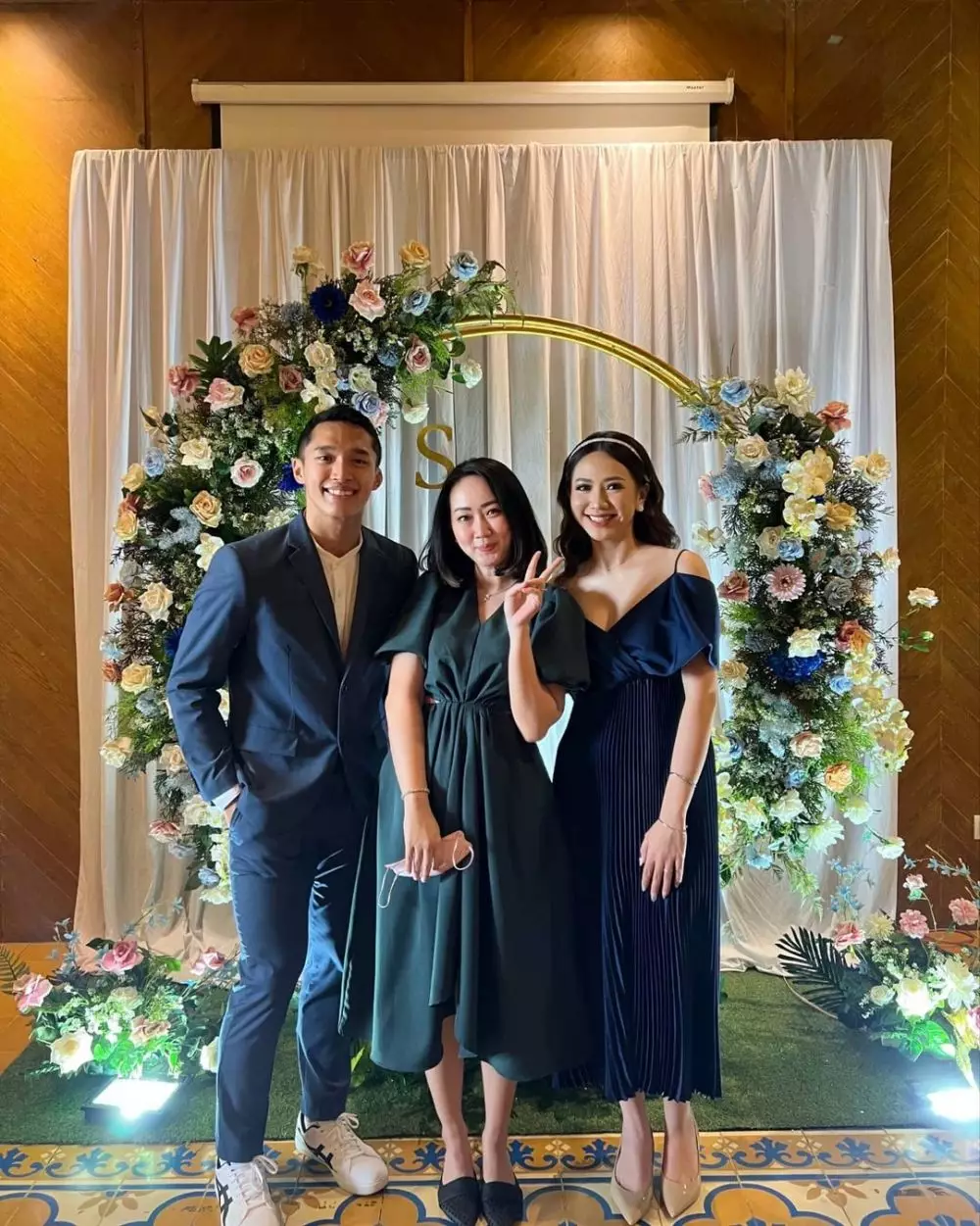 momen lamaran jonathan cristie dan shanju © instagram momen lamaran jonathan cristie dan shanju © instagram