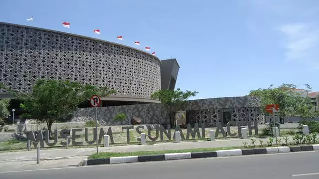 kilas balik tsunami aceh © berbagai sumber