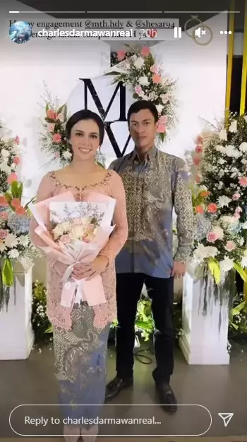 Momen lamaran Shesar dan kekasih © Instagram