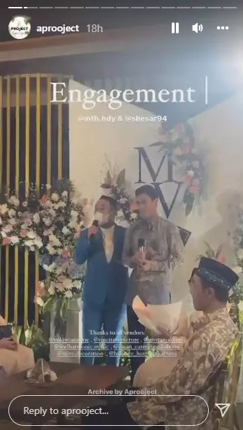 Momen lamaran Shesar dan kekasih © Instagram