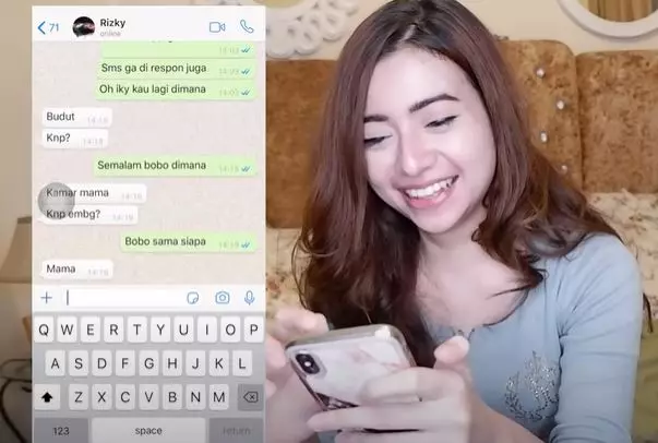 isi chat kakak adik seleb © 2021 brilio.net