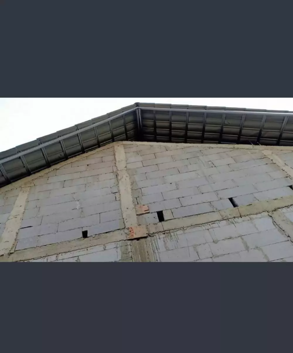 atap rumah tapi bentuknya kok nyeleneh © 2021 instagram.com