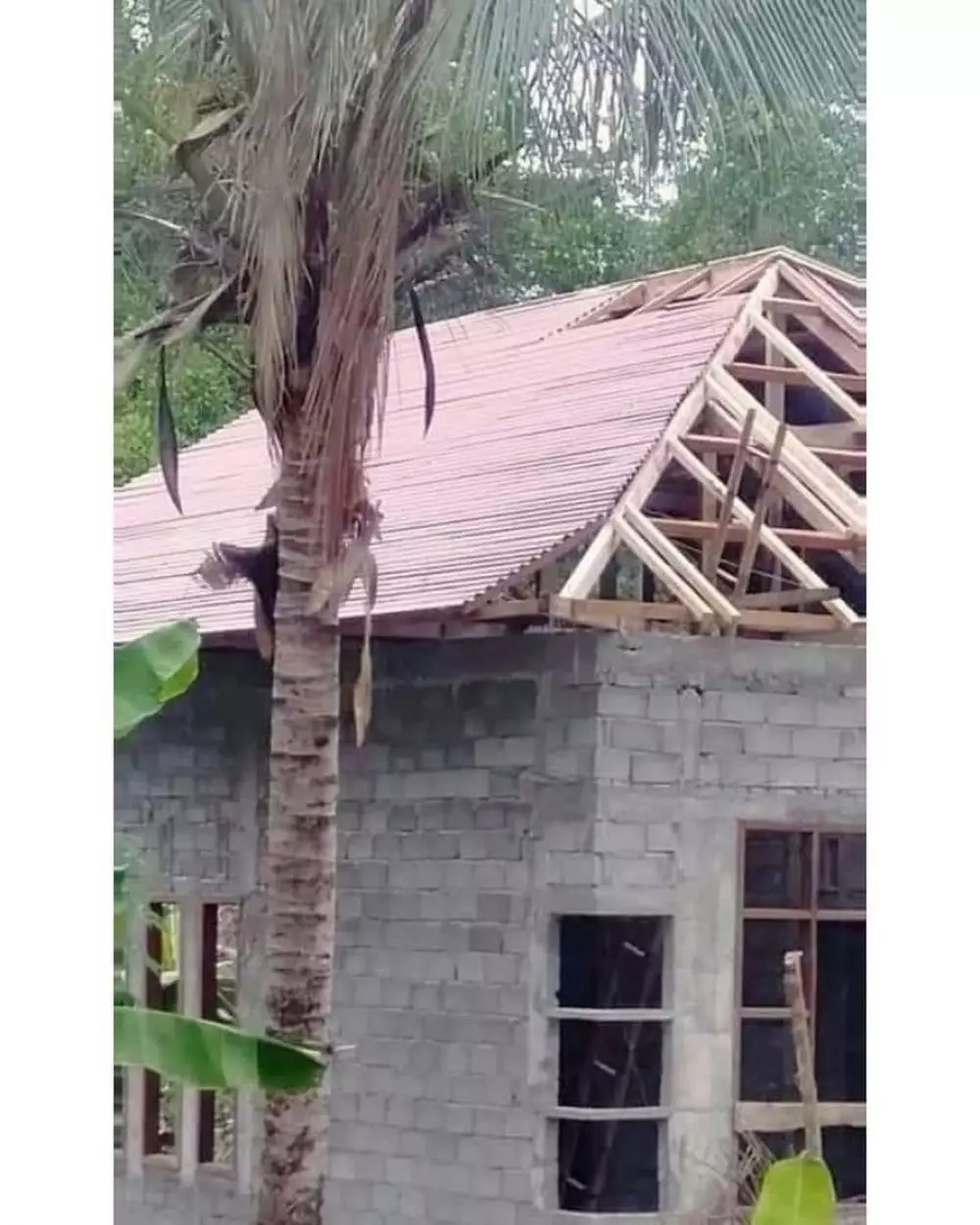 atap rumah tapi bentuknya kok nyeleneh © 2021 instagram.com