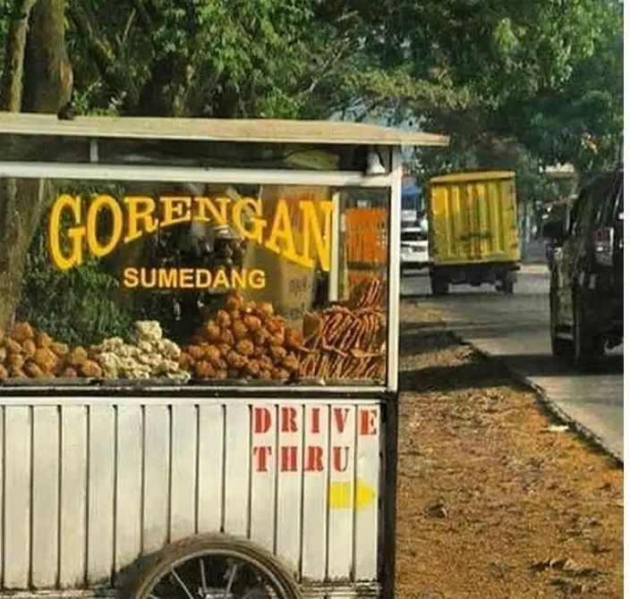 tulisan di gerobak gorengan © 2021 berbagai sumber tulisan di gerobak gorengan © 2021 berbagai sumber