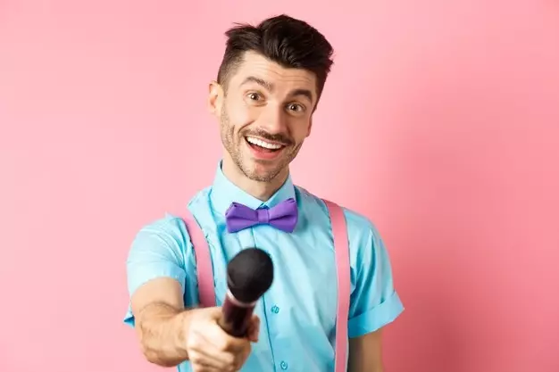 Contoh teks moderator © berbagai sumber Contoh teks moderator © berbagai sumber