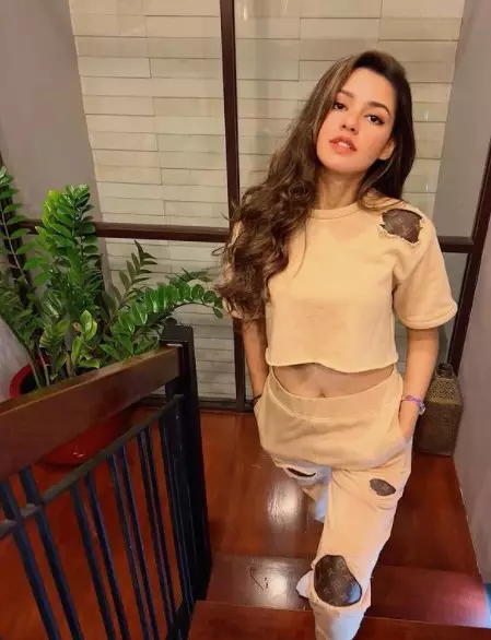 Pesona seleb jatuh ke pelukan atlet bulutangkis © Instagram Pesona seleb jatuh ke pelukan atlet bulutangkis © Instagram