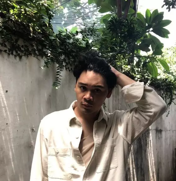 Pesona seleb jatuh ke pelukan atlet bulutangkis © Instagram Pesona seleb jatuh ke pelukan atlet bulutangkis © Instagram