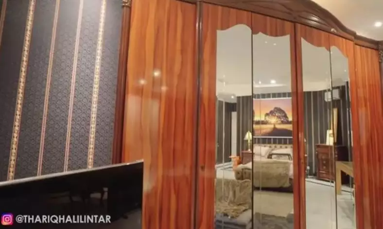 Potret kamar Thariq Halilintar © 2021 YouTube Potret kamar Thariq Halilintar © 2021 YouTube