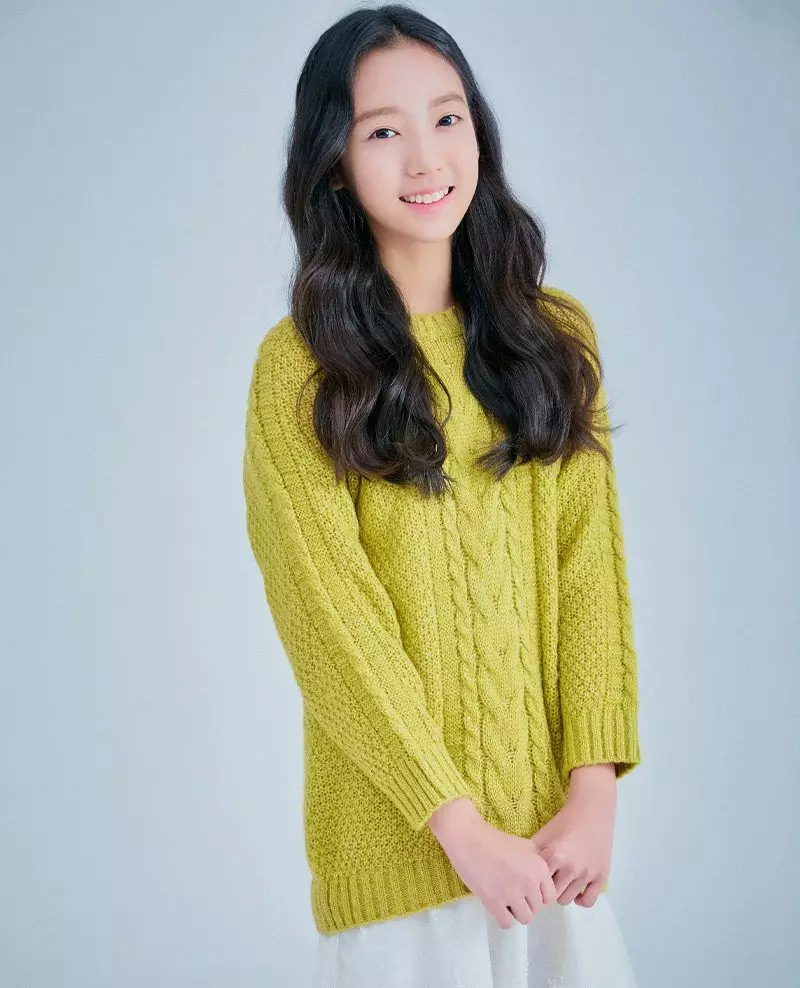 Pemeran Ji Eun-tak 'Goblin' kecil Berbagai sumber  Pemeran Ji Eun-tak 'Goblin' kecil Berbagai sumber